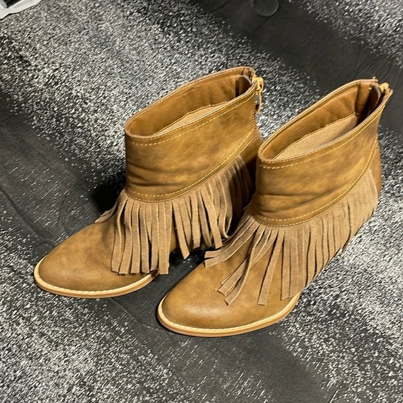 Fringed Ankle boots 4” heel - Picture 1 of 3